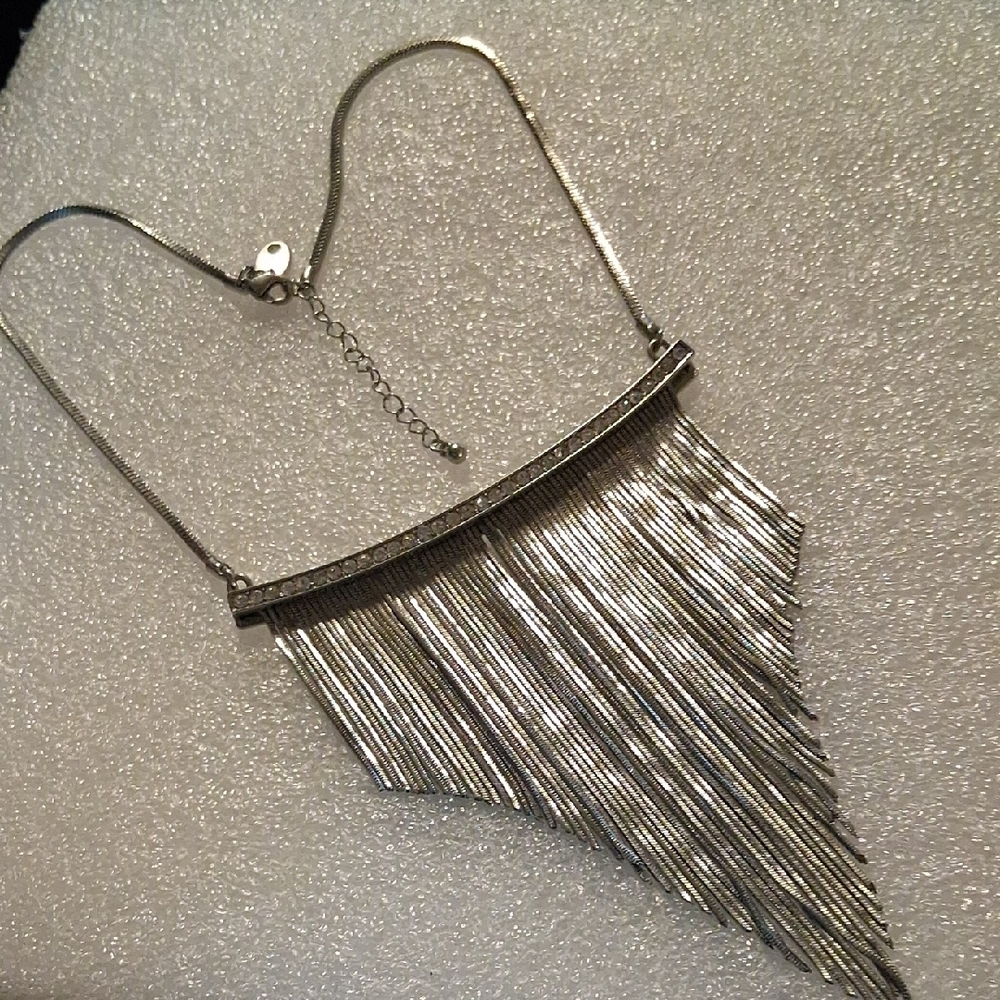 Silver Cascade Fringe Necklace with Modern Design